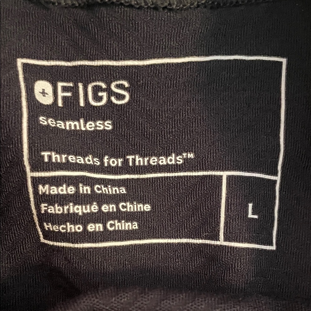 Figs Seamless Black Top